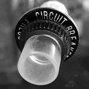 Защитный кожух выключателя